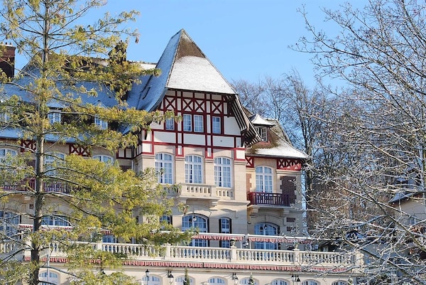 Le Chateau De La Tour