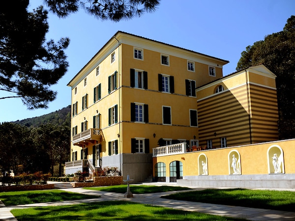 Villa Casanova Lucca
