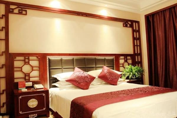 Yining Huoerguosi Lanzhou Hotel