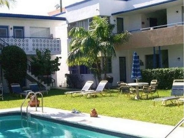 Fronds Holiday Apartments