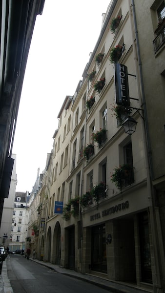 Hotel Beaubourg