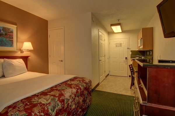 InTown Suites Extended Stay Atlanta GA - Snellville