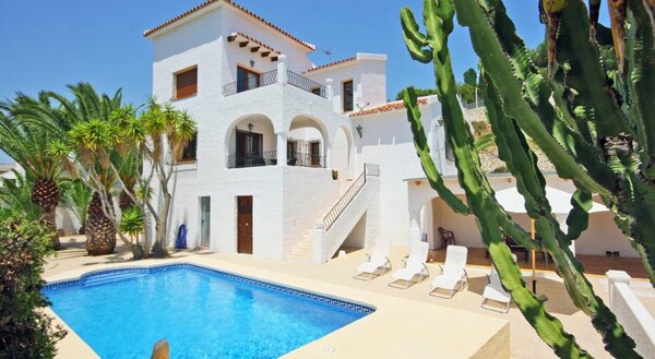 Villa Ibiza - A escasos metros de la playa