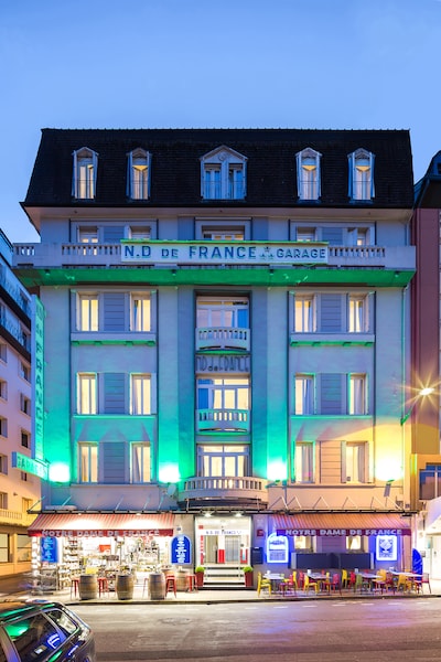 Hotel Notre Dame De France