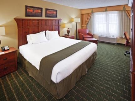 Holiday Inn Express & Suites Springfield, An Ihg Hotel