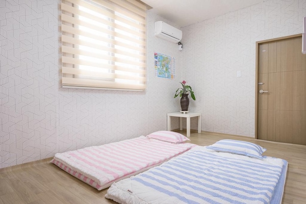 Yours Guesthouse In Tongyeong