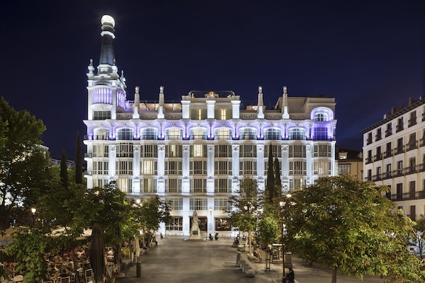 ME Madrid Reina Victoria by Melia