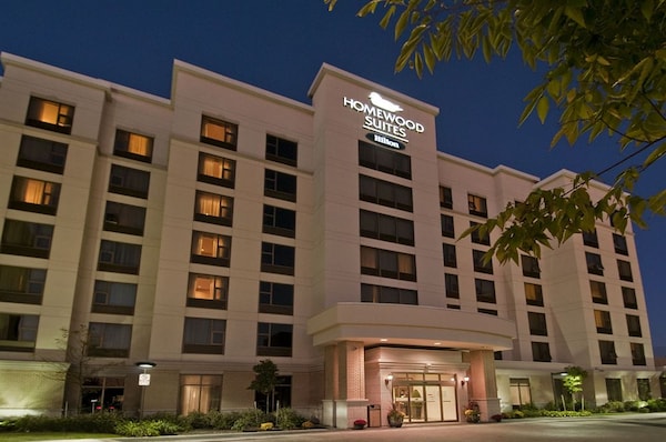 Homewood Suites by Hilton Toronto Airport Corporate Center