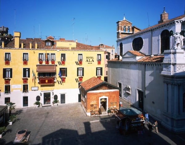 Unahotels Ala Venezia - Adults +16