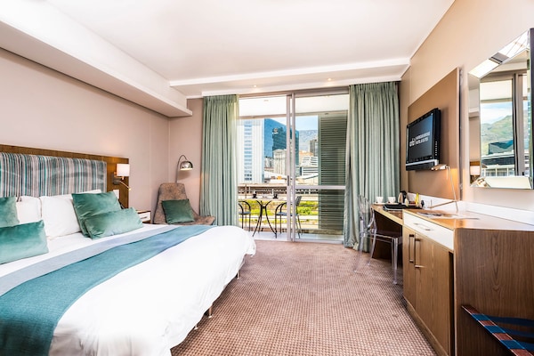 Aha Harbour Bridge Hotel & Suites