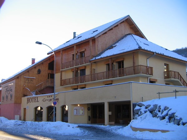 HOTEL MONT THABOR