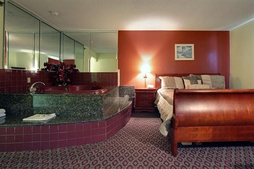 Americas Best Value Inn & Suites-Opelika - Auburn