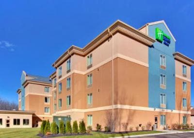 Holiday Inn Express and Suites - Bradford, an IHG Hotel