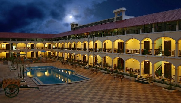 Hotel Kumararraja Palace