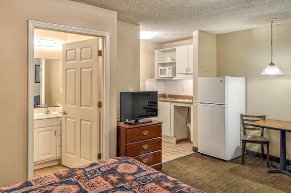 Suburban Extended Stay Gautier