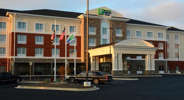 Holiday Inn Express & Suites Lexington Park California, An Ihg Hotel