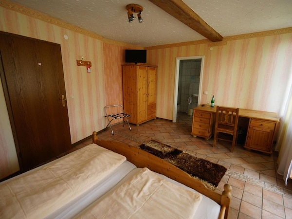 Family Room, Shower, Toilet, Standard - Hotel Restaurant Gemünden