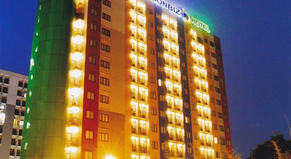 Paragonbiz Hotel