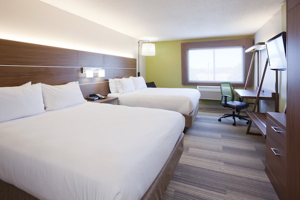 Holiday Inn Express & Suites Minneapolis Golden Valley