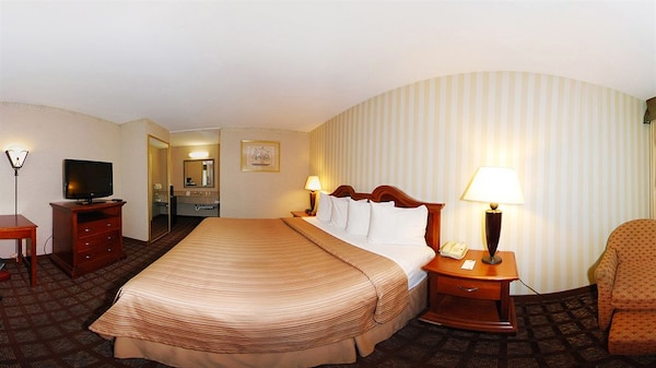 Quality Inn & Suites Northampton - Amherst