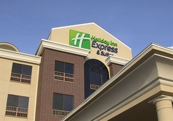 Holiday Inn Express & Suites Youngstown West - Austintown