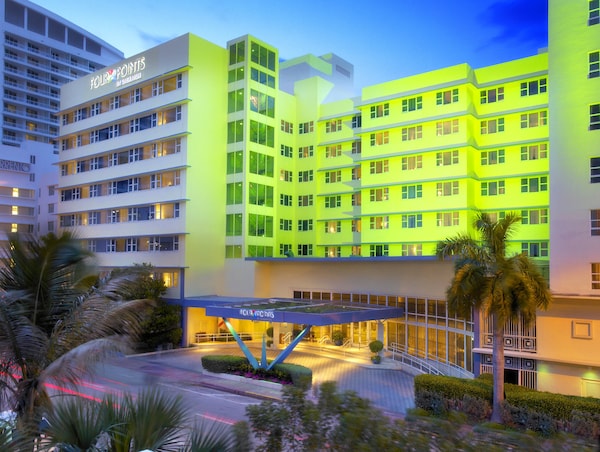 Radisson Hotel Miami Beach