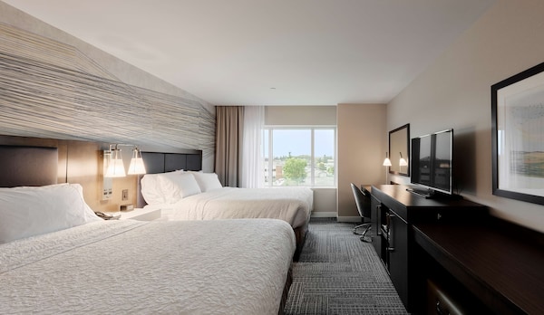 Hampton Inn - Suites By Hilton Quebec City -Saint-Romuald