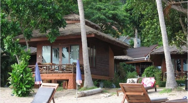 Bow Thong Resort