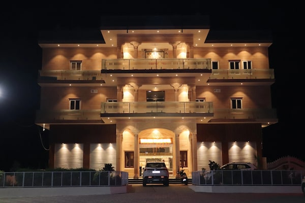 Bhawana Palace Hotel