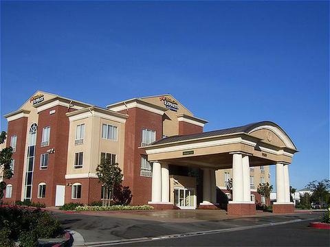 Holiday Inn Express & Suites Ontario Airport-Mills Mall