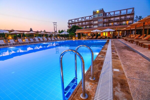 Aqua Mare Resort Hotel
