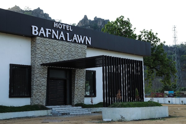 Hotel Bafna Lawn