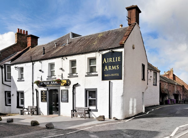 The Airlie Arms Hotel