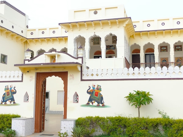 Mandawa Palace And Restaurent
