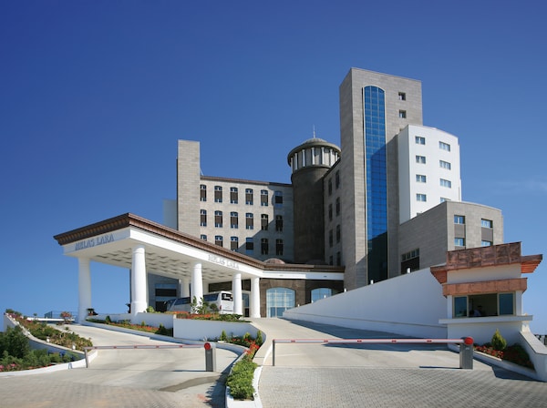 Melas Lara Hotel