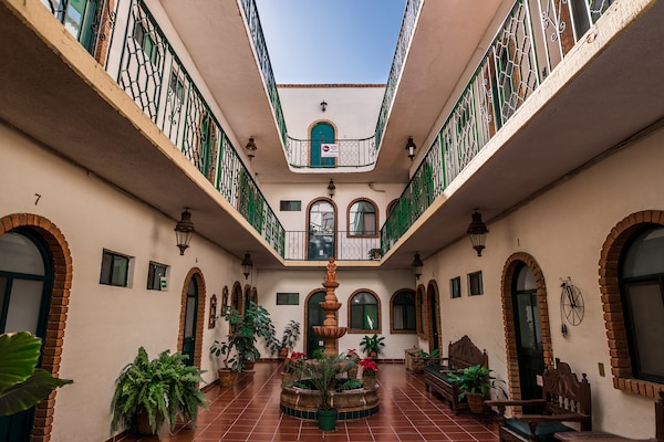 Hotel Casa María Elena