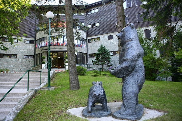 Hotel Tomislavov Dom