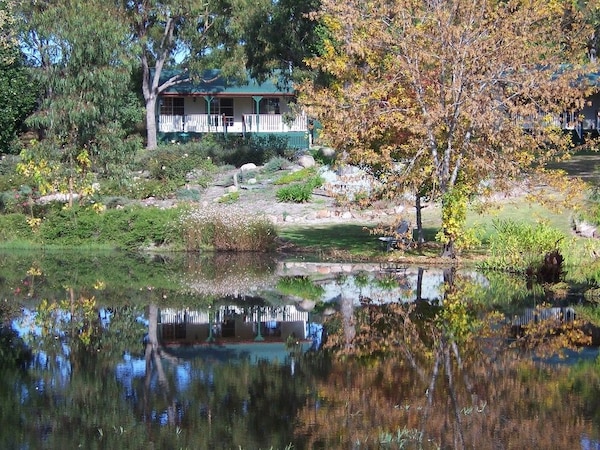 Granite Garden Cottages and Lake Retreat