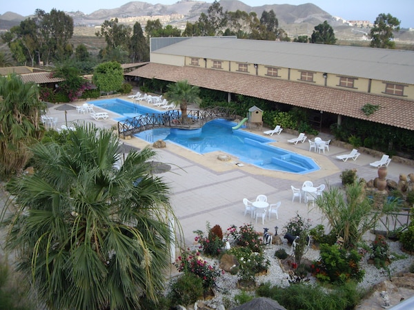 Hotel Águilas Resort
