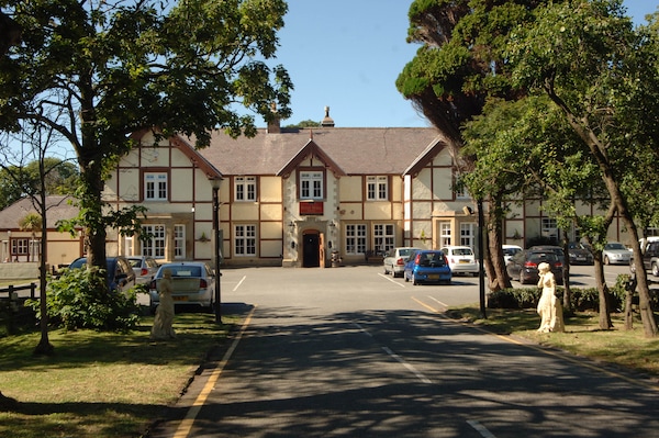 Lyons Nant Hall Hotel