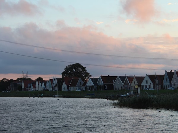Charming Cottage In The Green Dike In Durgerdam (Waterland) Near Amsterdam