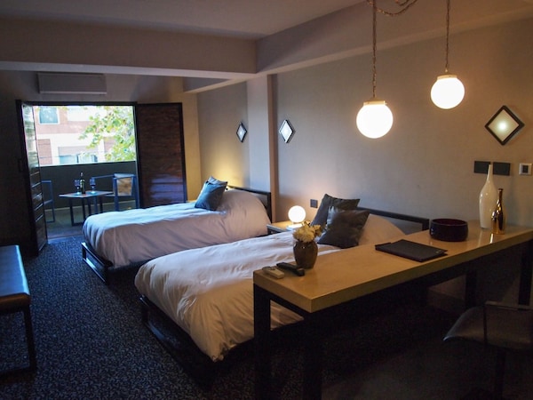 Prodeo Hotel + Lounge