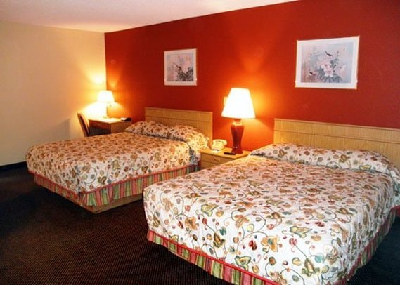 Quality Inn & Suites Greensburg
