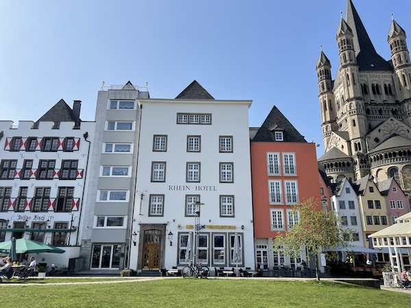 Rhein Hotel St. Martin
