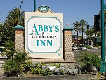 Abby'S Anaheimer Inn - Across Disneyland Park