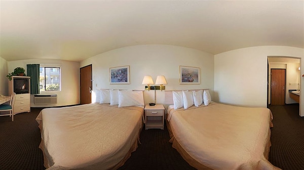 Country Inn & Suites by Radisson - Monterey Beachfront-Marina - CA
