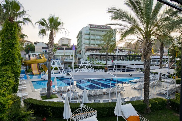 Hotel Sealife Buket Resort & Beach