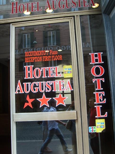 Hotel Augustea