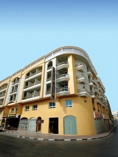 Golden Square Hotel Apartments