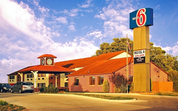 Motel 6-Waterloo, IA - Crossroads Mall - Cedar Falls